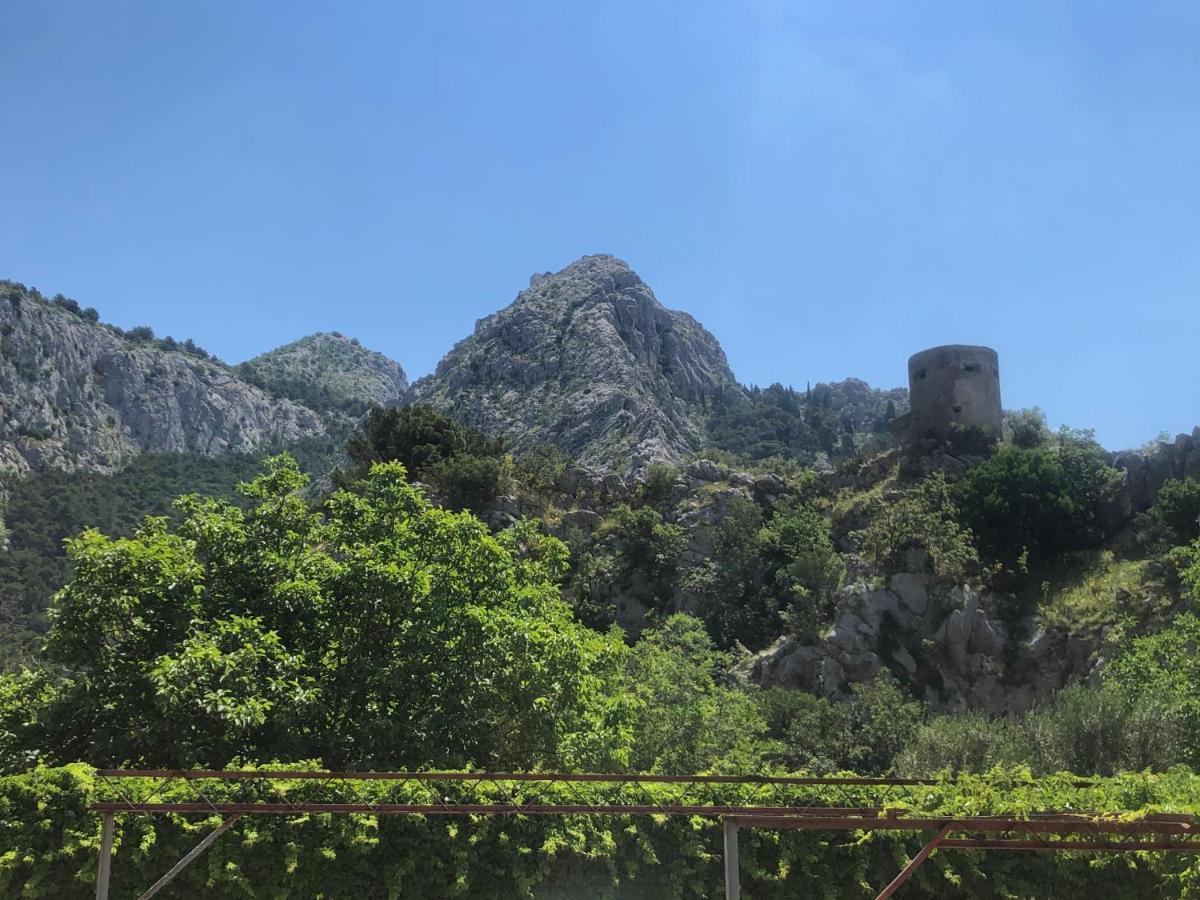 Apartmani Lisicina Omiš Exterior foto