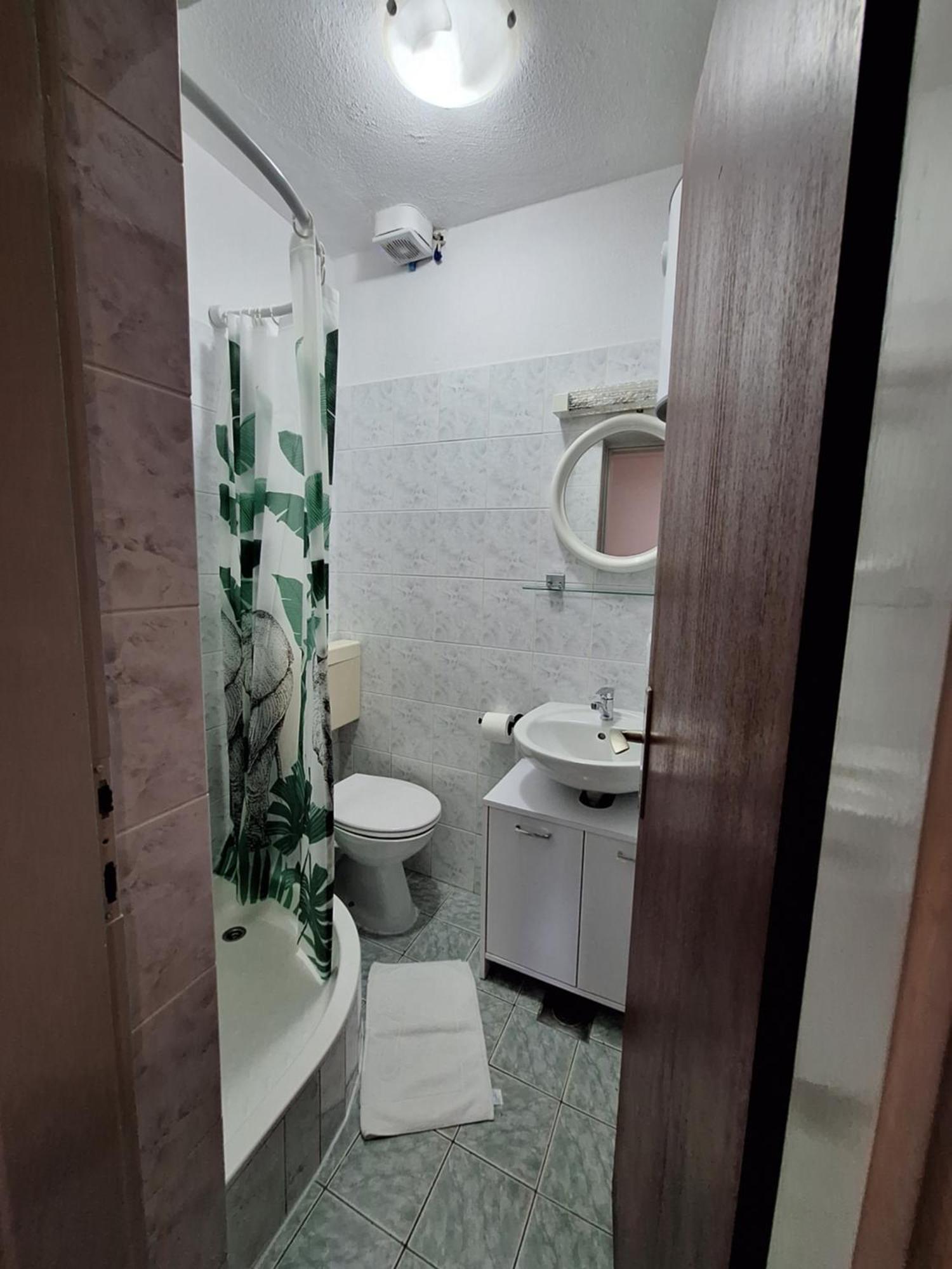 Apartmani Lisicina Omiš Exterior foto